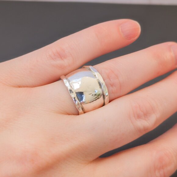 925 Sterling Wide Domed Band, Ripple Rim, Size 6.5 (15mm) - Picture 7 of 7